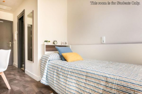 Modern Studios in Seville for STUDENTS Only, SK